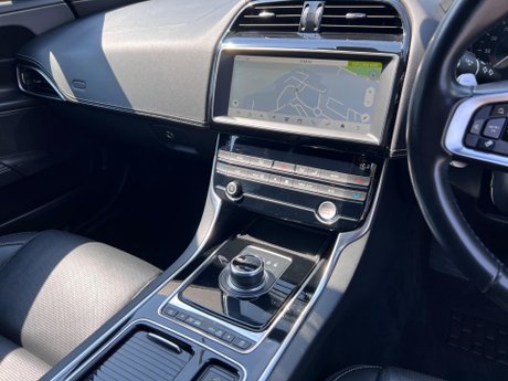 Jaguar XE 2.0i GPF R-Sport Auto Euro 6 (s/s) 4dr 23