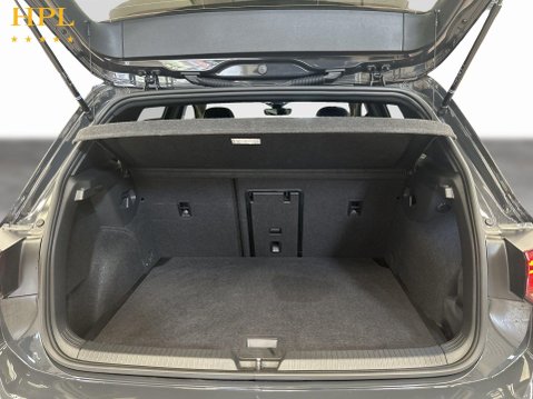 Volkswagen Golf 1.5 TSI R-Line Hatchback 5dr Petrol Manual Euro 6 (s/s) (130 ps) Half Leath 21
