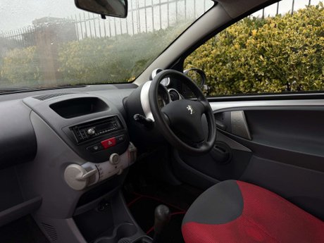 Peugeot 107 1.0 107 Urban Move 3dr 20