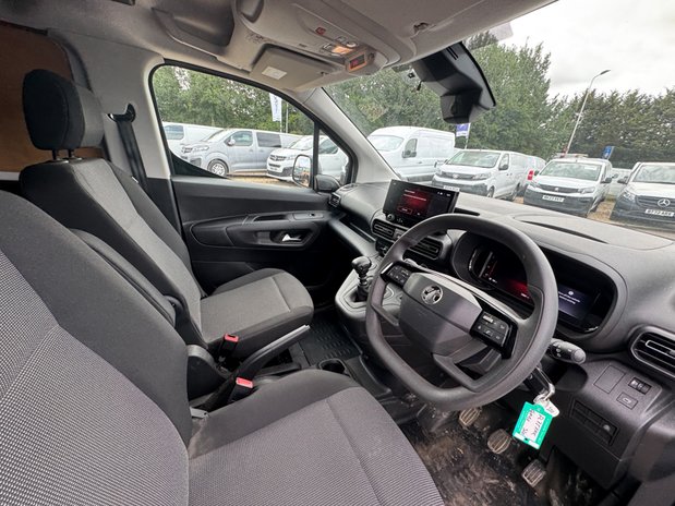Vauxhall Combo Crew Cab LWB L2H1 Low Roof Prime Air Con Cruise Sensors Nav EURO 6 NO VAT 19