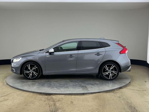 Volvo V40 2.0 T2 R-Design Pro Euro 6 (s/s) 5dr 9