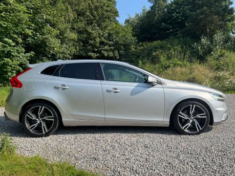 Volvo V40 2.0 V40 R-Design Pro D4 5dr 3