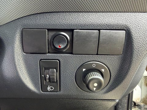Peugeot Partner 1.6 HDi 625 SE Panel Van 4dr Diesel Manual L1 (153 g/km, 75 bhp) 26