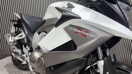 Honda VFR 2011 ONLY 22K NEW MOT SERVICED TOP BOX TOURER 800CC 35