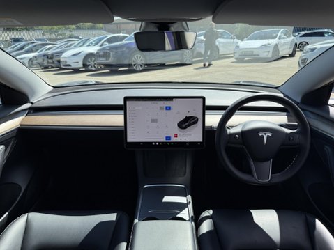 Tesla Model 3 Saloon 4dr Electric Auto RWD (241 bhp) 28