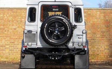 Land Rover Defender 90 XS 7