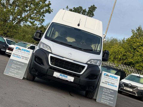 Peugeot Boxer 2.2 BlueHDi 435 Professional Premium + Panel Van 5dr Diesel Manual L4 H3 Eu 20