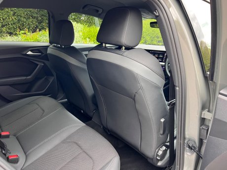 Audi A1 1.0 TFSI 30 S line Sportback S Tronic Euro 6 (s/s) 5dr 40