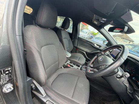 Ford Focus ST-LINE EDITION MHEV 10