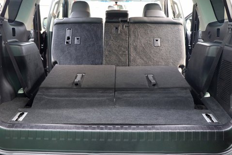 Land Cruiser Commercial 2