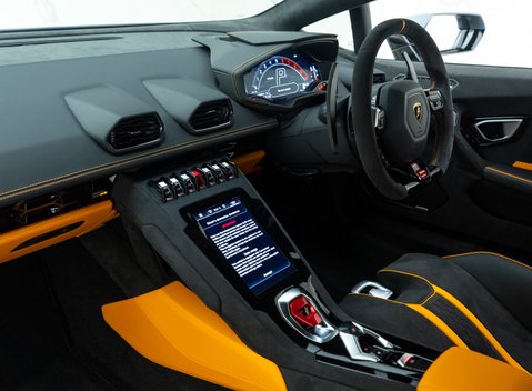 Lamborghini Huracan Tecnica 16