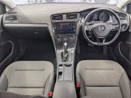 Volkswagen Golf SE NAVIGATION TDI DSG 13