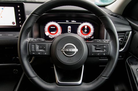 Nissan Qashqai DIG-T N-CONNECTA MHEV 20