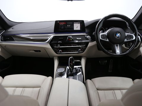 BMW 5 Series 2.0 520d M Sport Auto xDrive Euro 6 (s/s) 4dr 9