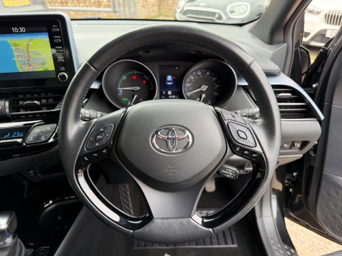 Toyota C-HR DESIGN 11