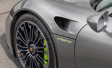 Porsche 918 Spyder 29