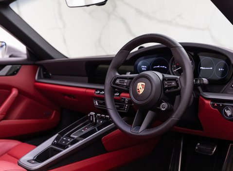 Porsche 911 Carrera 4S Cabriolet (992) 10