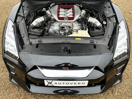 Nissan GT-R RECARO 92