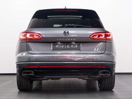 Volkswagen Touareg 3.0 Touareg V6 Black Edition TDI Auto 4WD 5dr 6