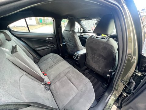 Lexus Ux 250H 54