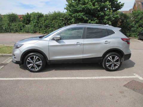 Nissan Qashqai 1.3 DIG-T N-Connecta Euro 6 (s/s) 5dr 7
