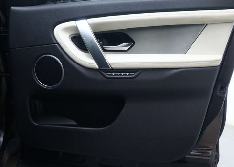 Land Rover Discovery Sport 2.0 P250 MHEV R-Dynamic SE SUV 5dr Petrol Auto 4WD Euro 6 (s/s) (249 ps) 48