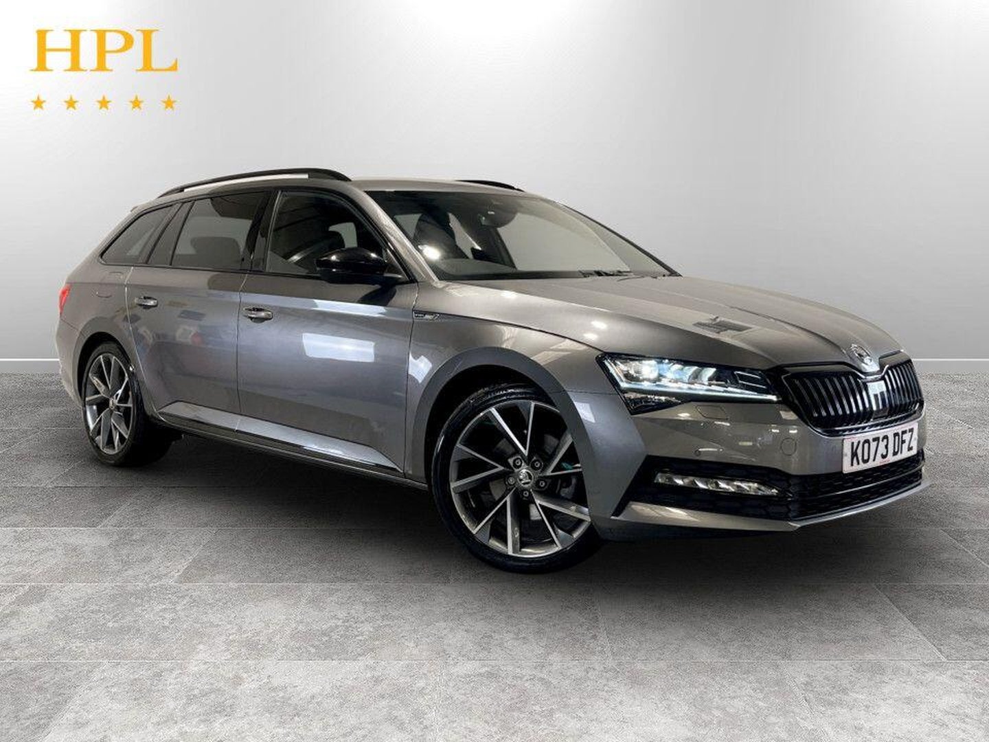 Skoda Superb listing photo