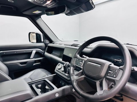 Land Rover Defender 3.0 D250 MHEV X-Dynamic HSE Auto 4WD Euro 6 (s/s) 3dr 20