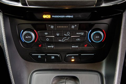 Ford Tourneo Connect TITANIUM TDCI 24