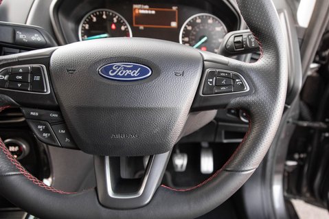 Ford Ecosport ST-LINE 19