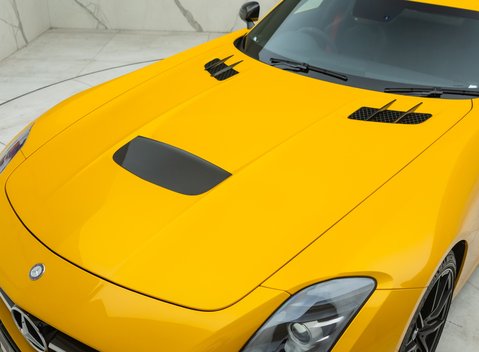 Mercedes-Benz SLS AMG Black Series 37