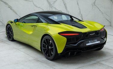 McLaren Artura 10
