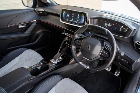 Peugeot 208 GT PREMIUM