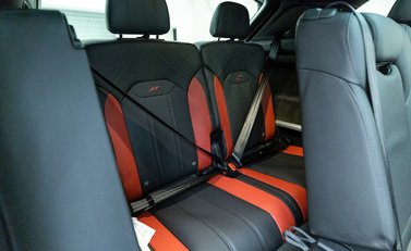 Bentley Bentayga V8 S 13