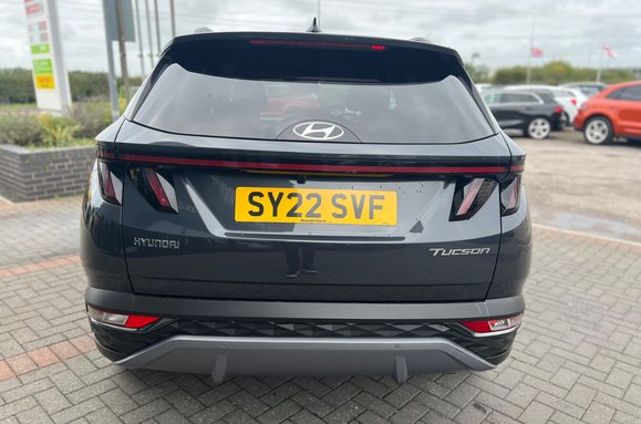 Hyundai TUCSON T-GDI PREMIUM 7