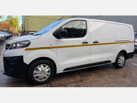 Vauxhall Vivaro 1.5 Turbo D 2900 Dynamic Panel Van 6dr Diesel Manual L2 H1 Euro 6 (s/s) (10 15