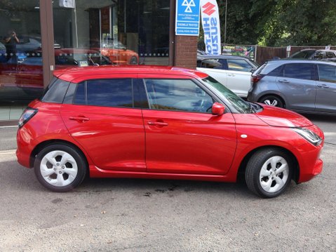 Suzuki Swift 1.2 MHEV Motion Euro 6 (s/s) 5dr 8