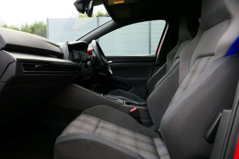 Volkswagen Golf 1.4 Golf GTE Semi-Auto 5dr 36