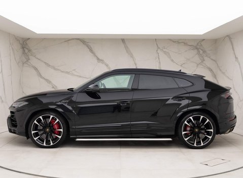 Lamborghini Urus V8 3