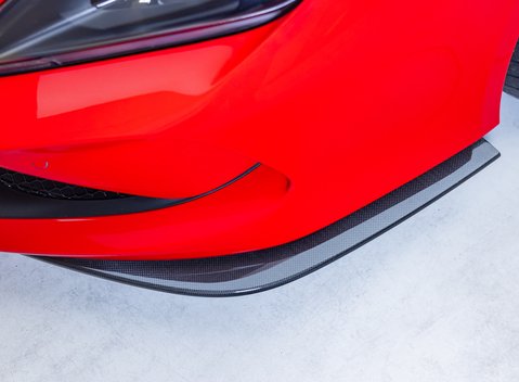 Ferrari F8 Spider 53