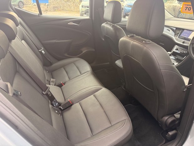 Vauxhall Astra ELITE NAV 12
