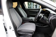 Renault Megane ICONIC 32