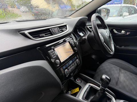 Nissan Qashqai 1.5 dCi N-Connecta 2WD Euro 6 (s/s) 5dr 17