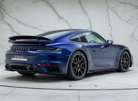 Porsche 911 Turbo S (992) 3