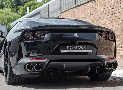 Ferrari 812 Superfast 25