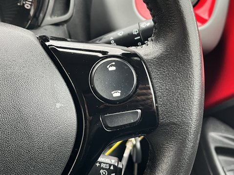 Toyota Aygo 1.0 VVT-i X-Play 5dr 23