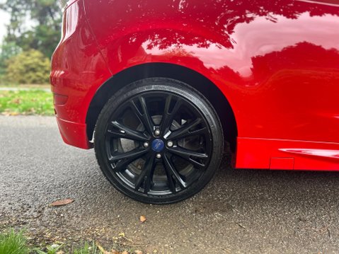Ford Fiesta ZETEC S RED EDITION 30