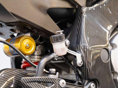 Yamaha R1M 1000 Super Sports Petrol Manual (200 ps) 29