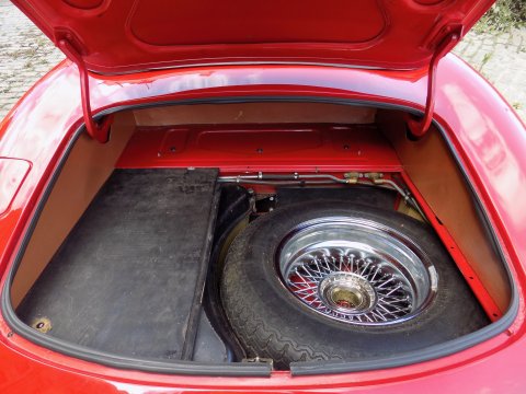 Jaguar E-Type S3 V12 Roadster 29