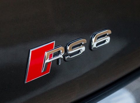 Audi RS6 Avant Performance 25